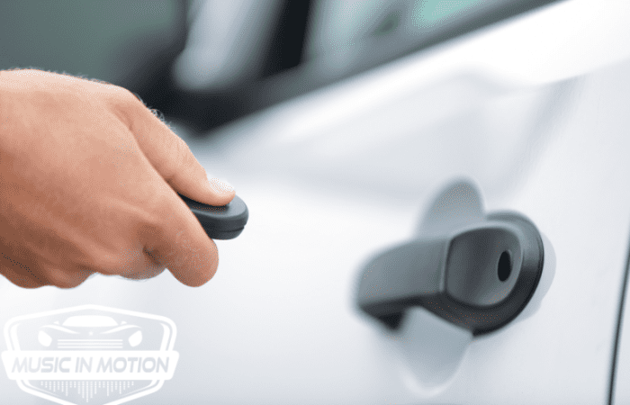 picture of a remote car starter